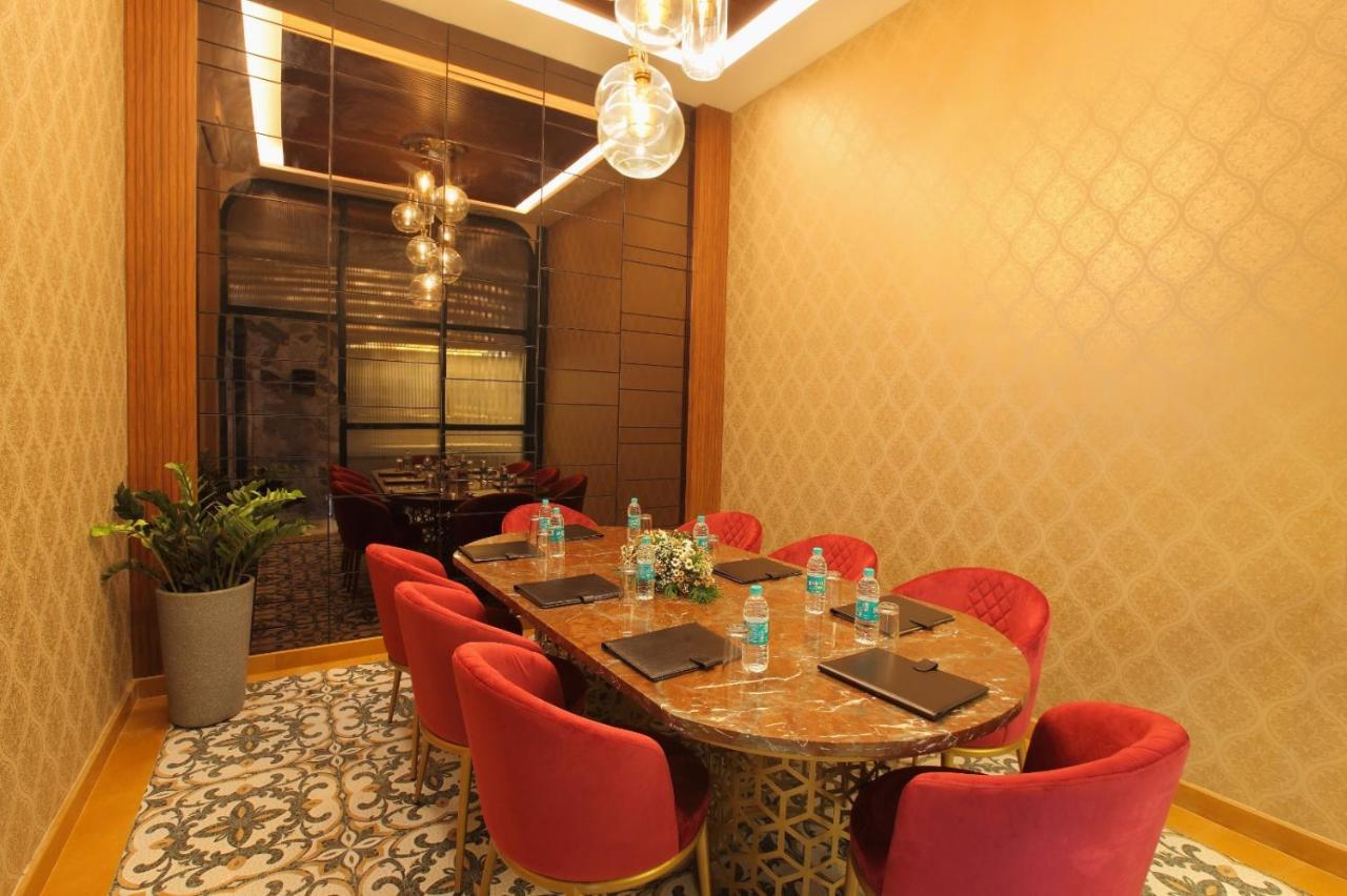 קוטאיאם The Grand Ambassador Hotel מראה חיצוני תמונה
